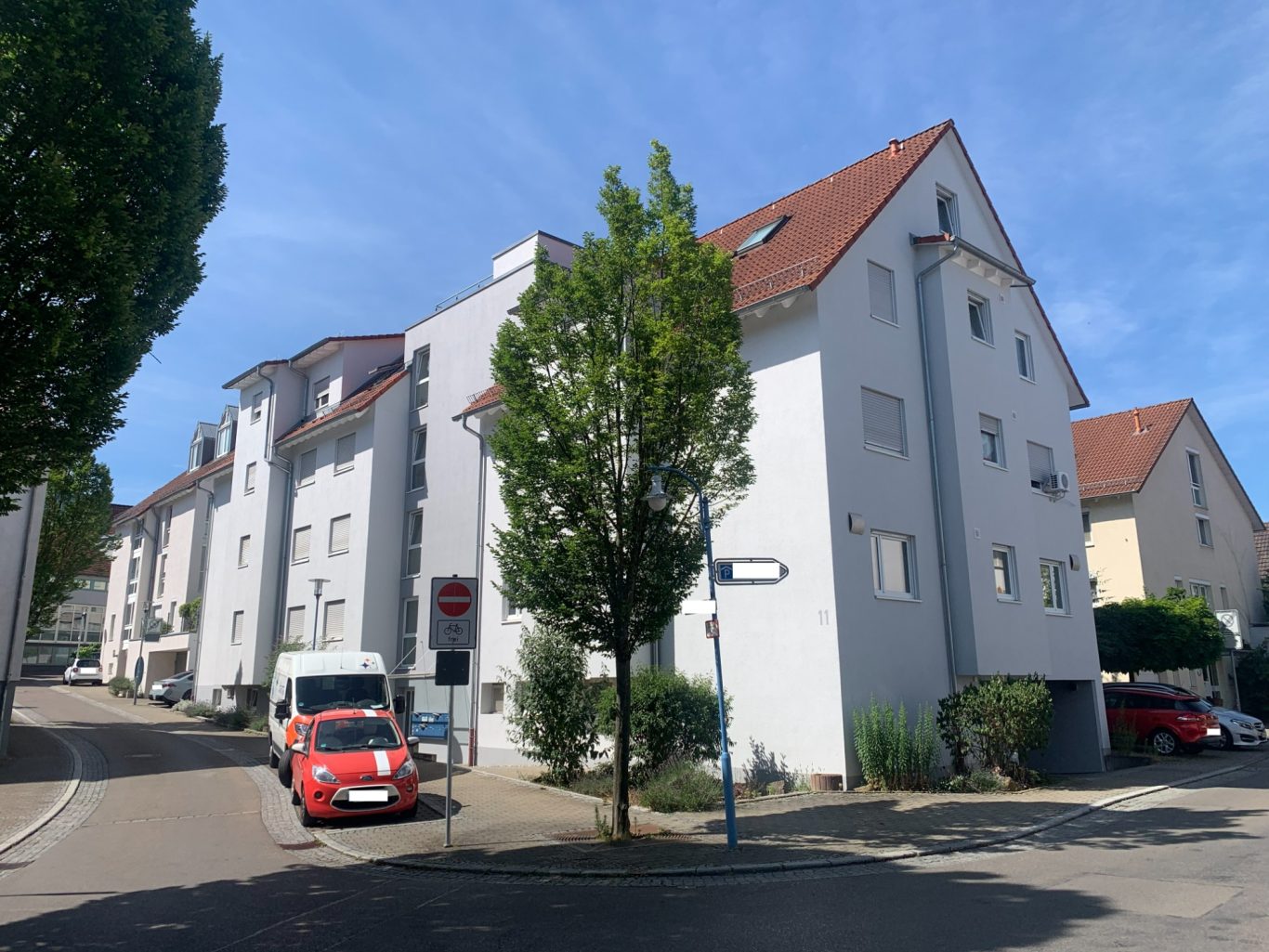Filderstadt - BJ: 2007, MFH mit 10 Einheiten und 14 Stellplatzmöglichkeit, Heizung: Gas Zentral Objekt in Filderstadt