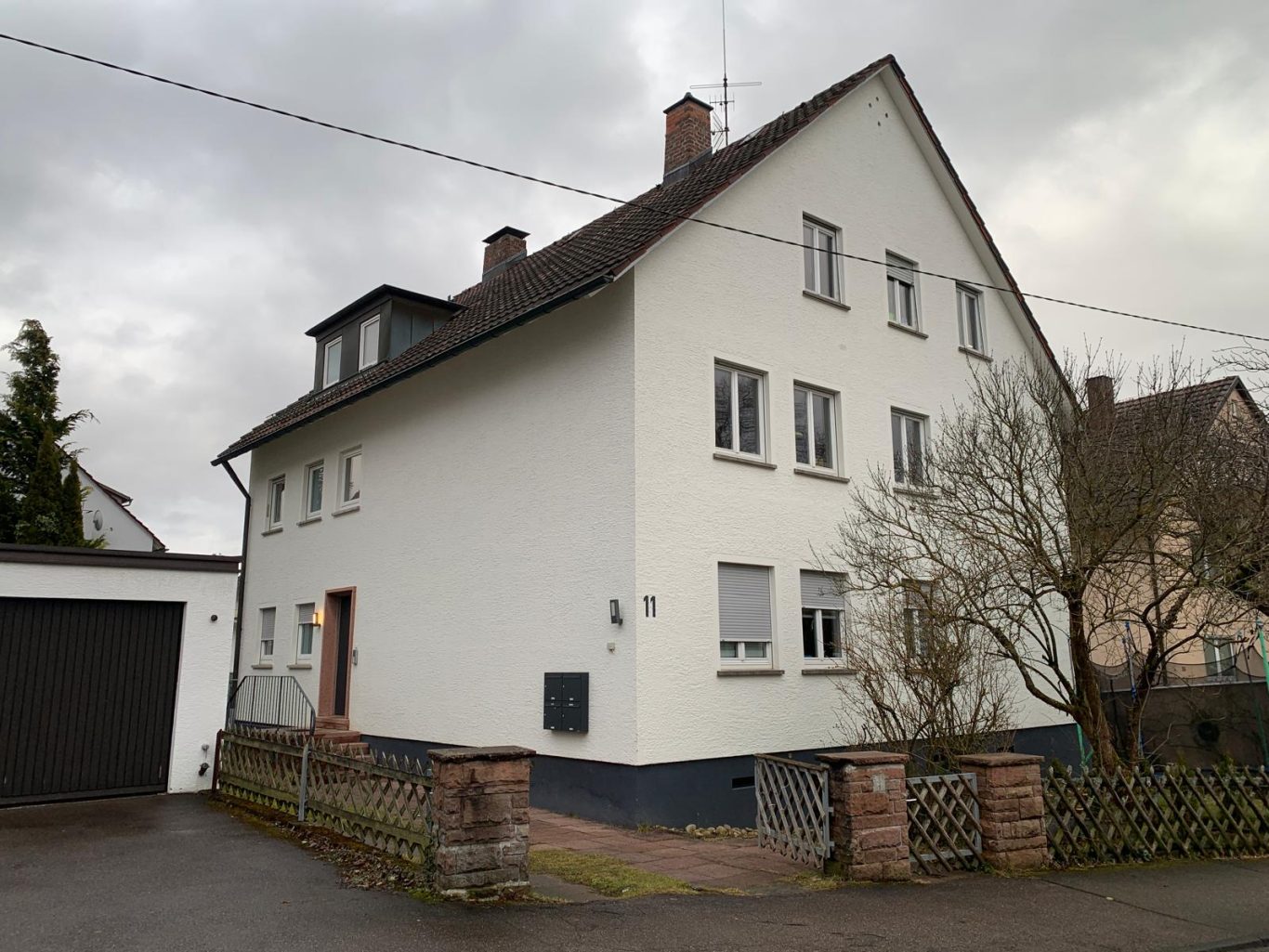 Stuttgart-Degerloch - BJ: 1958, MFH mit 4 Einheiten und 4 Stellplatzmöglichkeiten, Heizung: Gas Zentral Objekt in Stuttgart-Degerloch